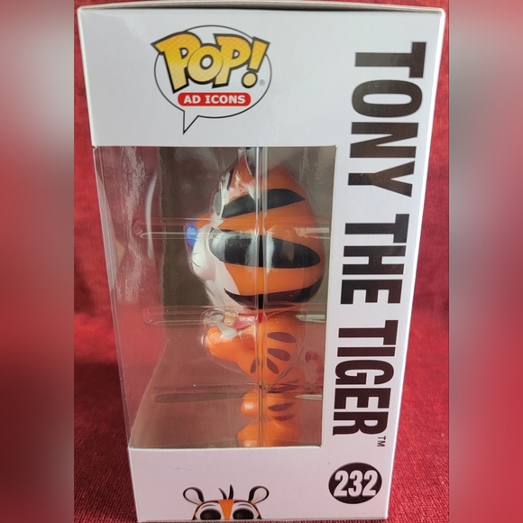 Tony the tiger funko # 232 (nib) With pop protector - Picture 5 of 7